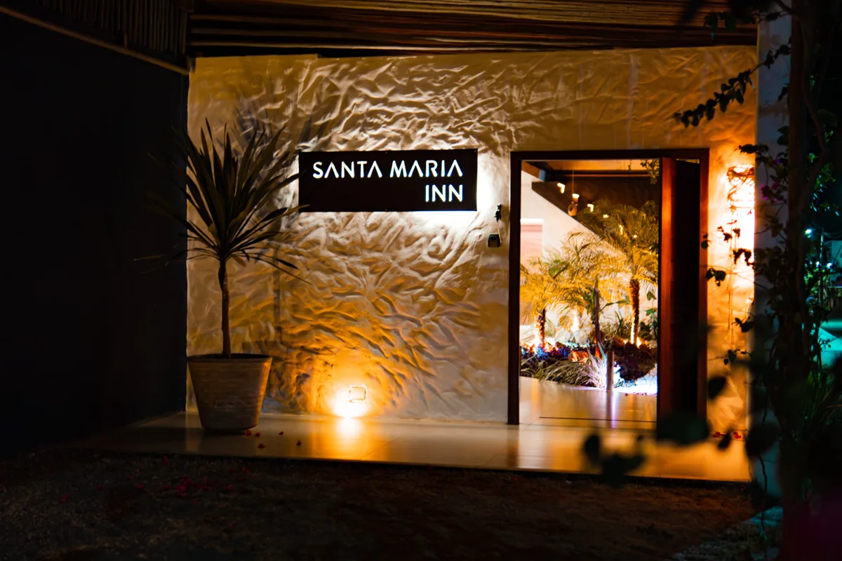 Santa Maria Inn entrance